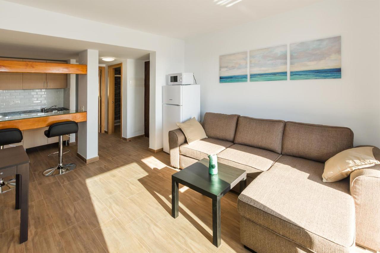 Apartamento Golden Teguise 2 Con Vistas Al Mar Daire Costa Teguise Dış mekan fotoğraf