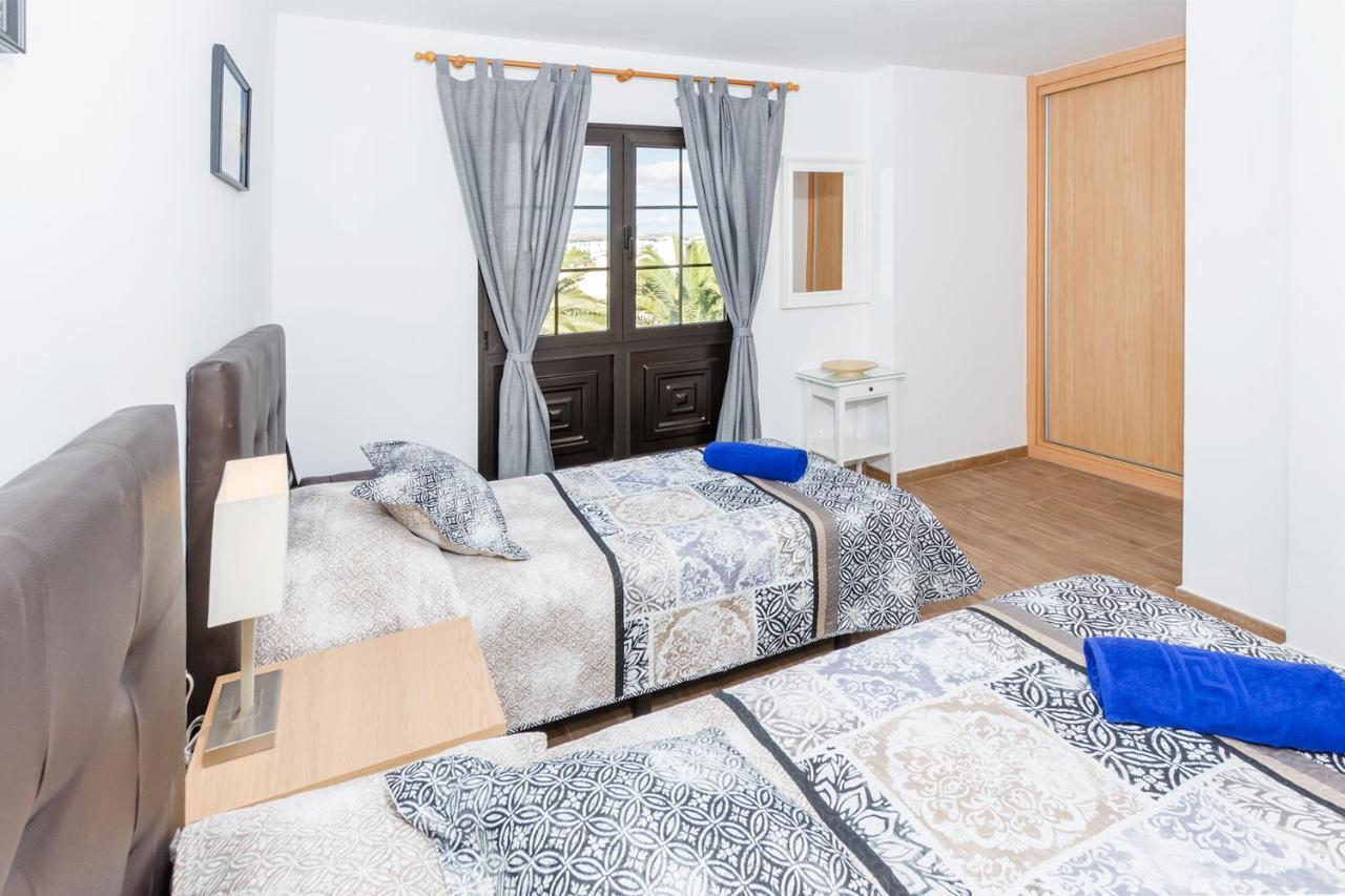Apartamento Golden Teguise 2 Con Vistas Al Mar Daire Costa Teguise Dış mekan fotoğraf