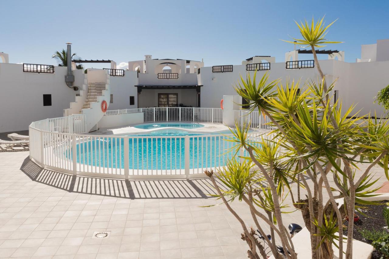 Apartamento Golden Teguise 2 Con Vistas Al Mar Daire Costa Teguise Dış mekan fotoğraf